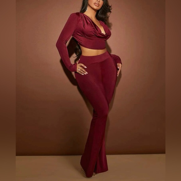 Cowl Neck Crop Top & Flare Leg Pants Set - Picture 4 of 7